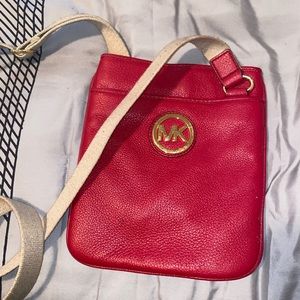 MICHAEL KORS CROSSBODY-RED